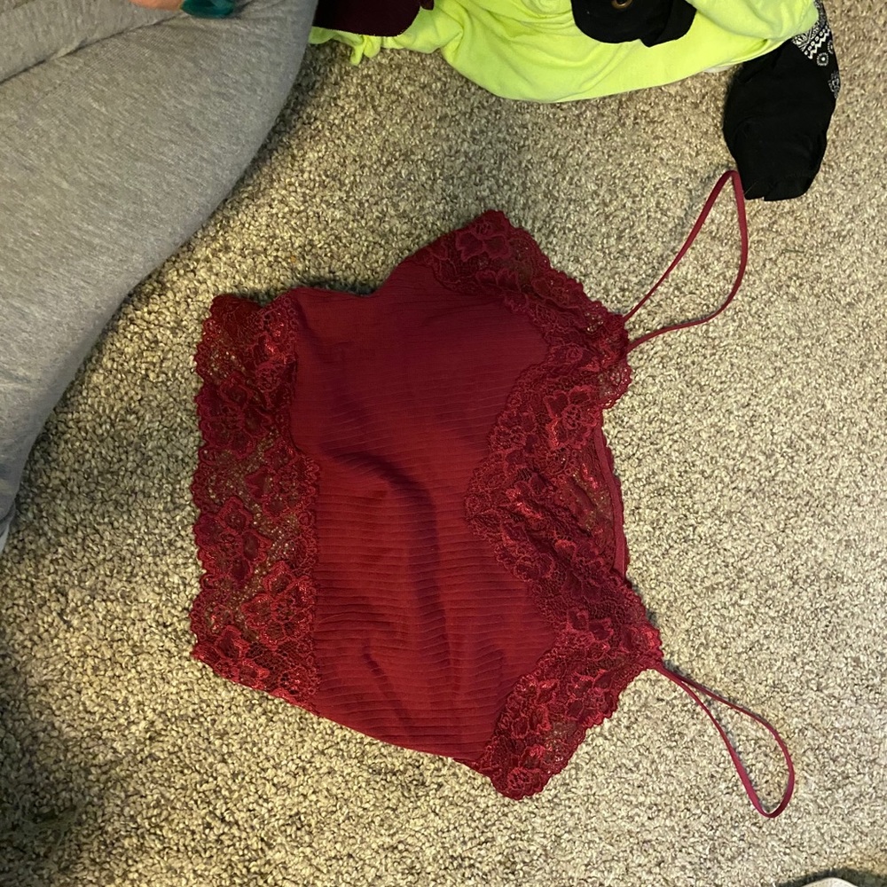 Red cropped tank